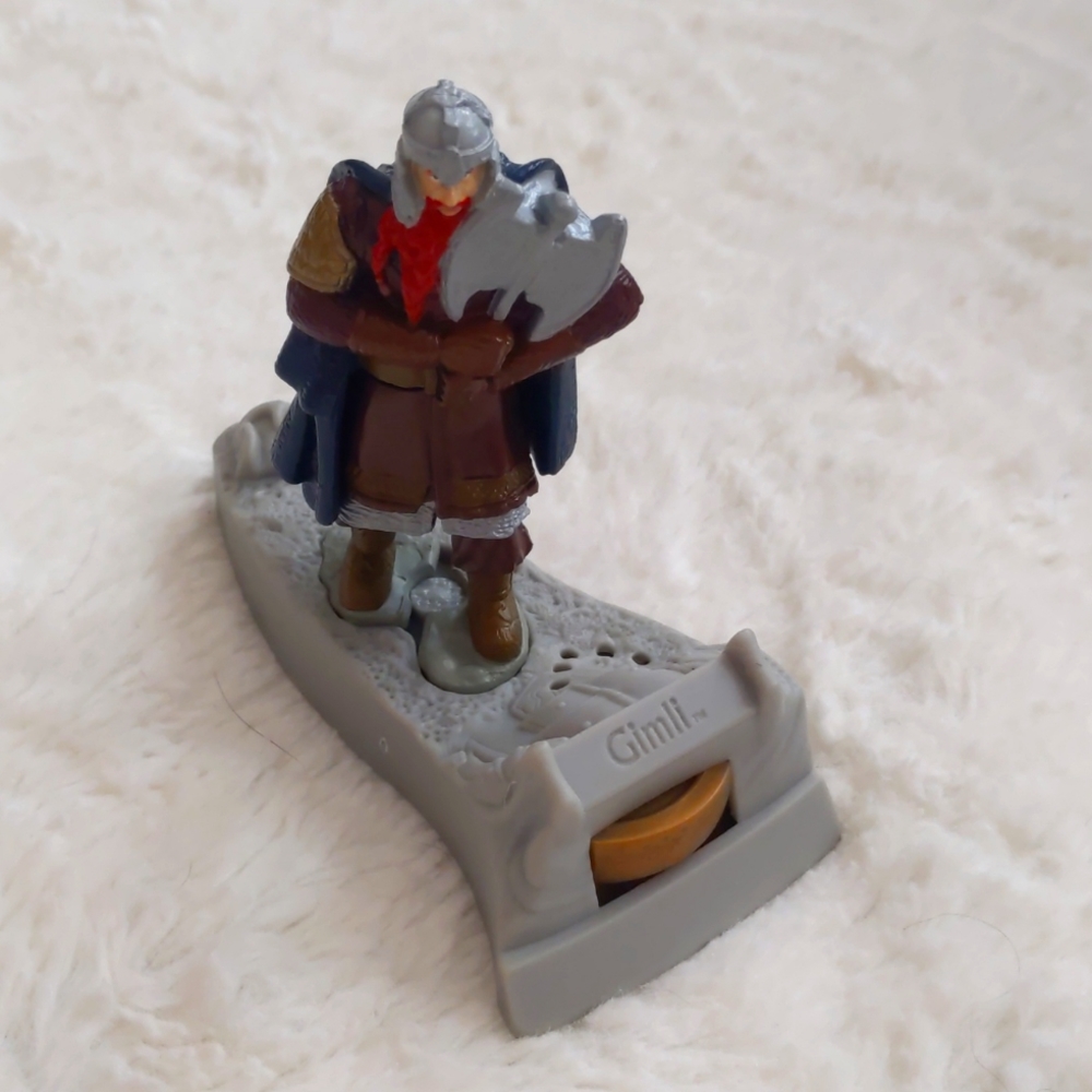 2001 Lord of the Rings Gimli Action Figure